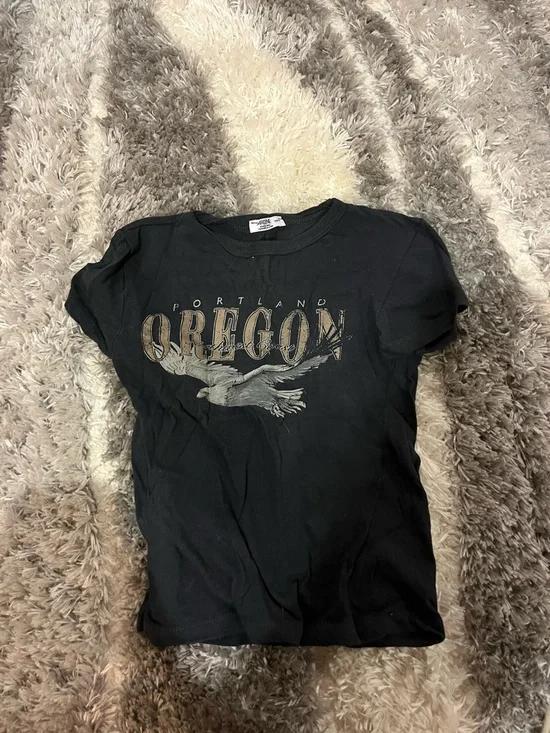 clothes - Picture 4 of 15